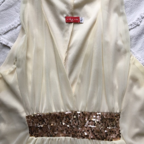 ✨sold✨Cream Dress - Picture 2 of 2
